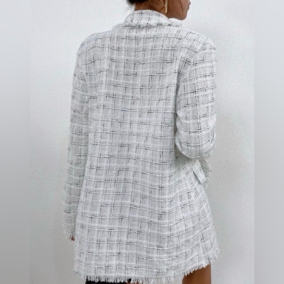 White tweed blazer. L - Picture 3 of 5